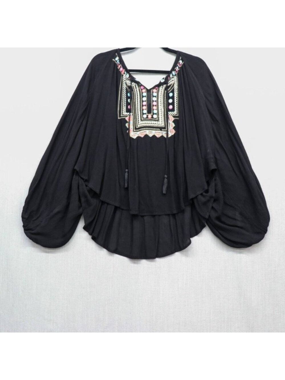 Z&L Europe Embroidered Poncho Tunic Top Large Black Boho Batwing Oversized